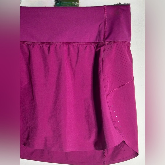 ATHLETA RUN WITH IT 14” SKORT XS BURGUNDY ATHLETIC TENNIS RUNNING SKIRT - Picture 3 of 12
